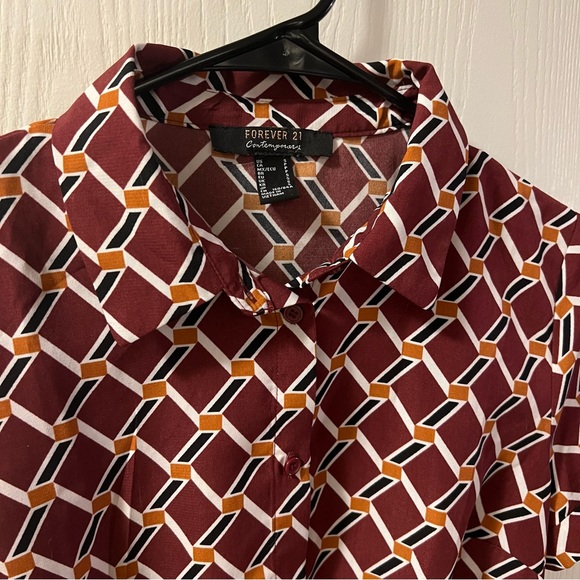 Button Up Short Sleeve Pattern Top - Picture 4 of 7